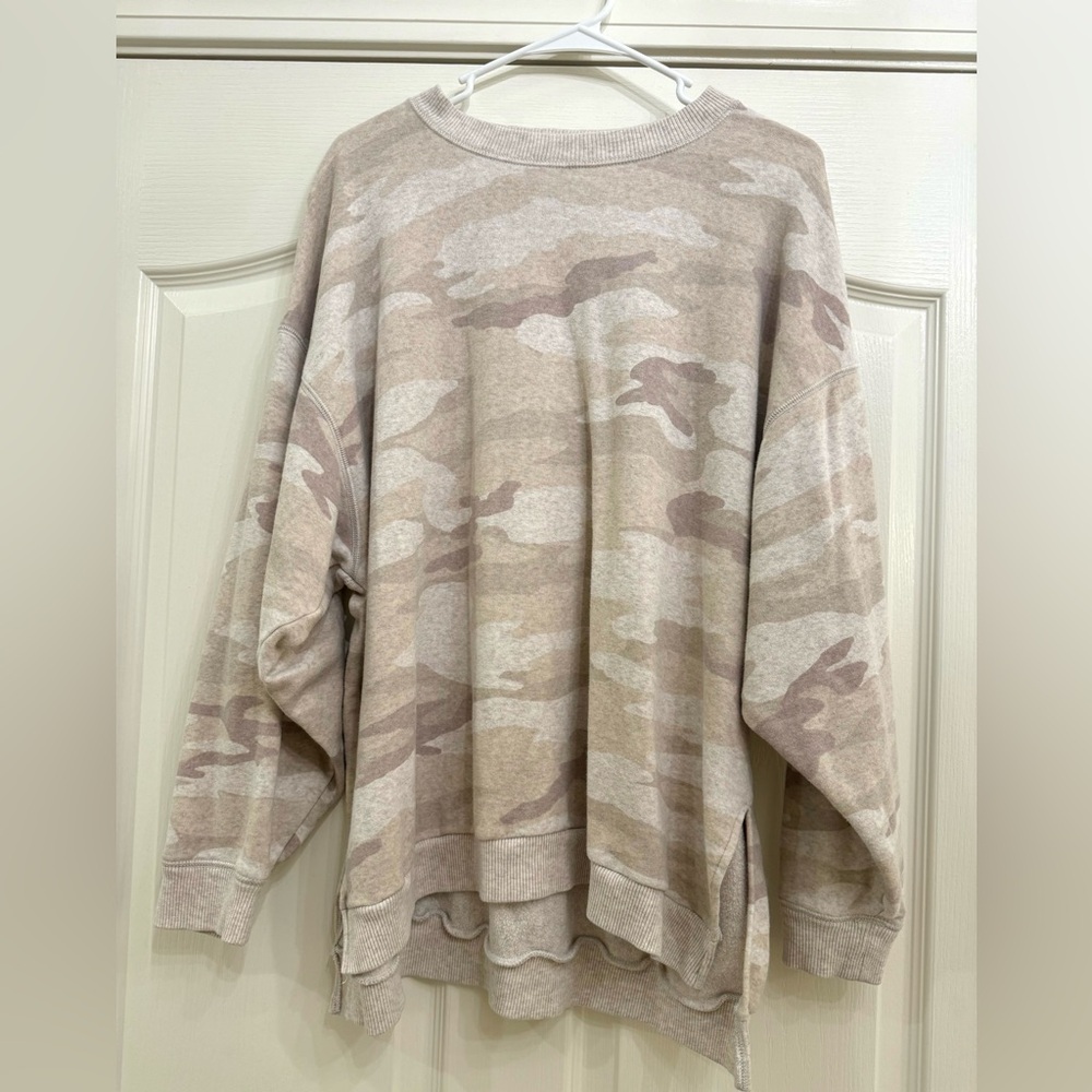 American Eagle sweatshirt